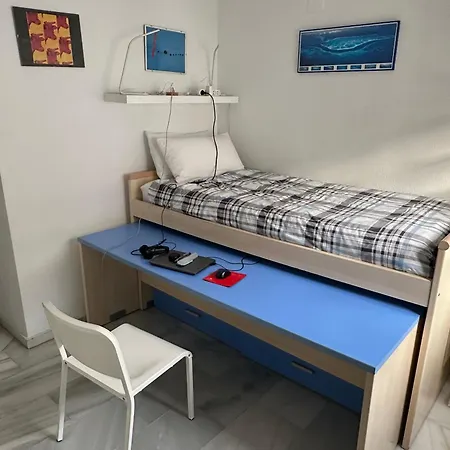 El Cortijuelo. Magnificent Triplex Terraced House With Rooftop Of 18m2, Overlooking The Sea. Parking