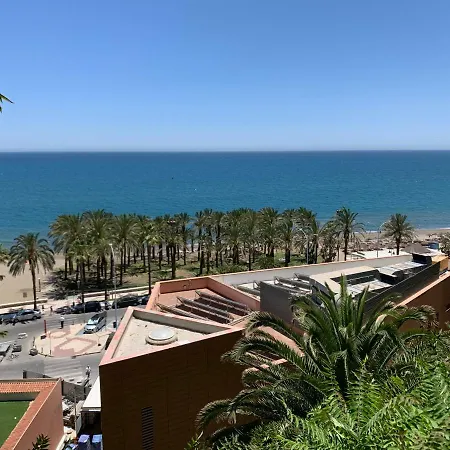 El Cortijuelo. Magnificent Triplex Terraced House With Rooftop Of 18m2, Overlooking The Sea. Parking Casa vacanze *