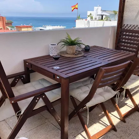 El Cortijuelo: Seaside Triplex With Rooftop Terrace Holiday home *